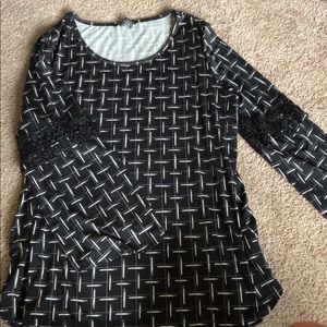 Long sleeve with lace elbows